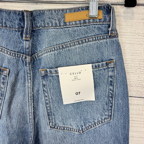 Cello Women's 90's Baggy Distressed Slit Ankle Jeans Size 7 - Picture 7 of 9